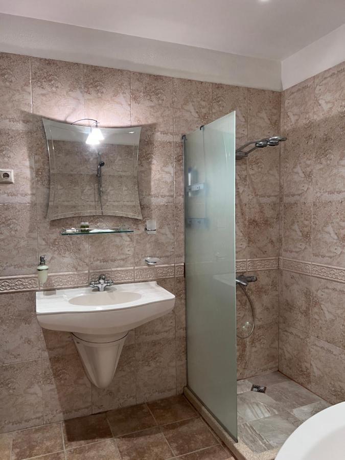 Dalv Residence - Spa Fairy Tale In Old ソフィア エクステリア 写真